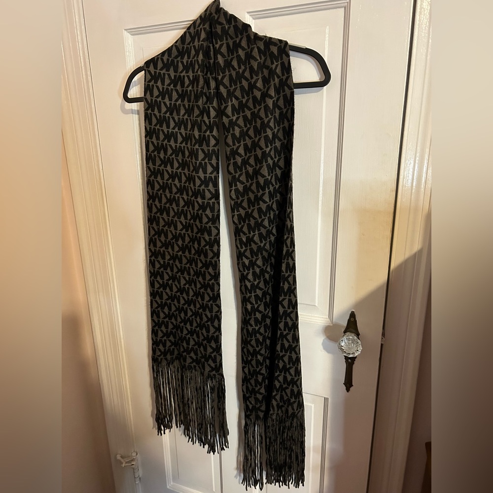 Michael Kors scarf